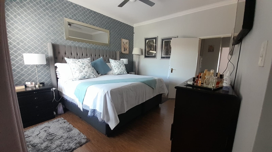 3 Bedroom Property for Sale in Glen Marais Gauteng