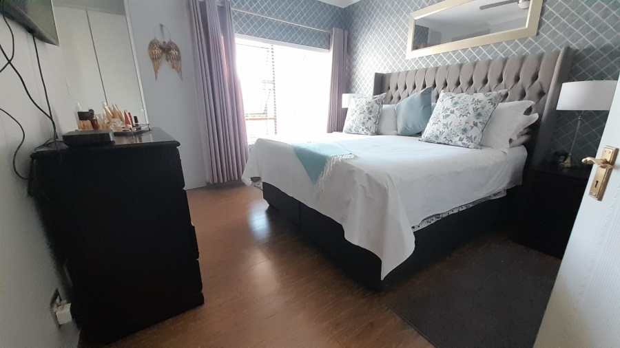 3 Bedroom Property for Sale in Glen Marais Gauteng