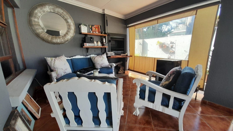 3 Bedroom Property for Sale in Glen Marais Gauteng