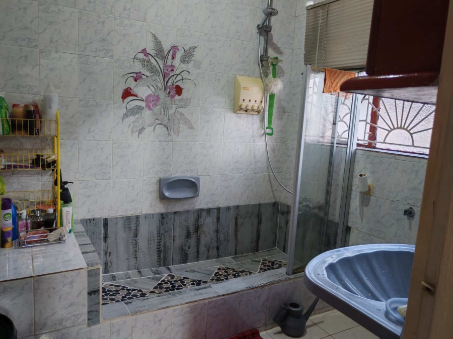 4 Bedroom Property for Sale in Lenasia Ext 3 Gauteng