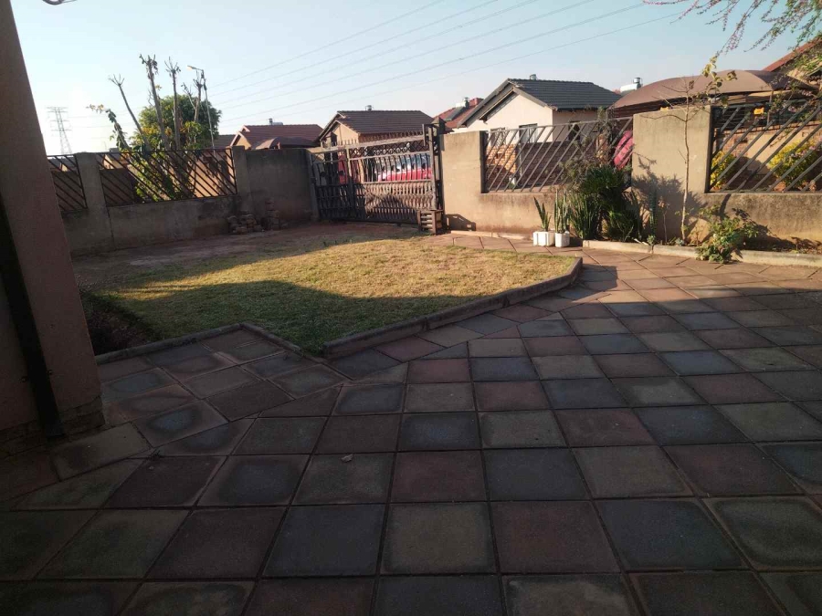 3 Bedroom Property for Sale in Soshanguve VV Gauteng