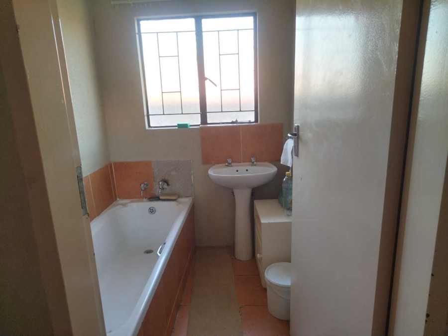 3 Bedroom Property for Sale in Soshanguve VV Gauteng