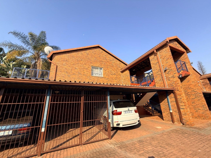2 Bedroom Property for Sale in Windsor Gauteng