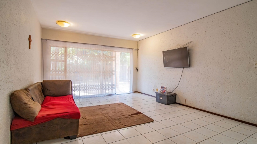 2 Bedroom Property for Sale in Windsor Gauteng