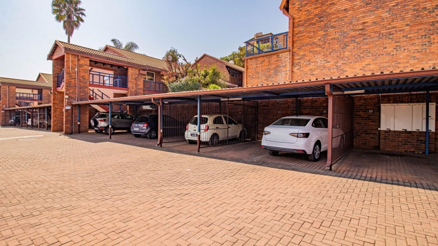 2 Bedroom Property for Sale in Windsor Gauteng