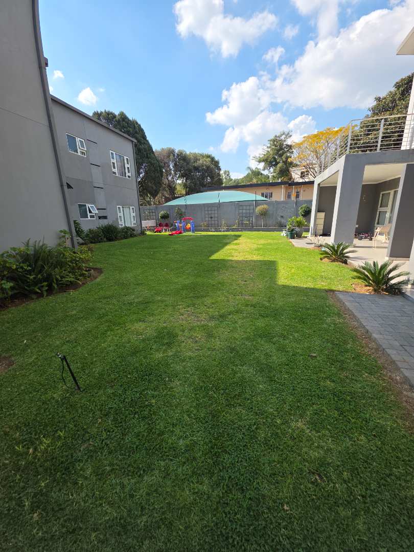 To Let 2 Bedroom Property for Rent in Morningside Manor Gauteng
