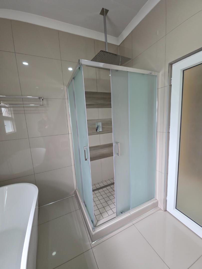 To Let 2 Bedroom Property for Rent in Morningside Manor Gauteng