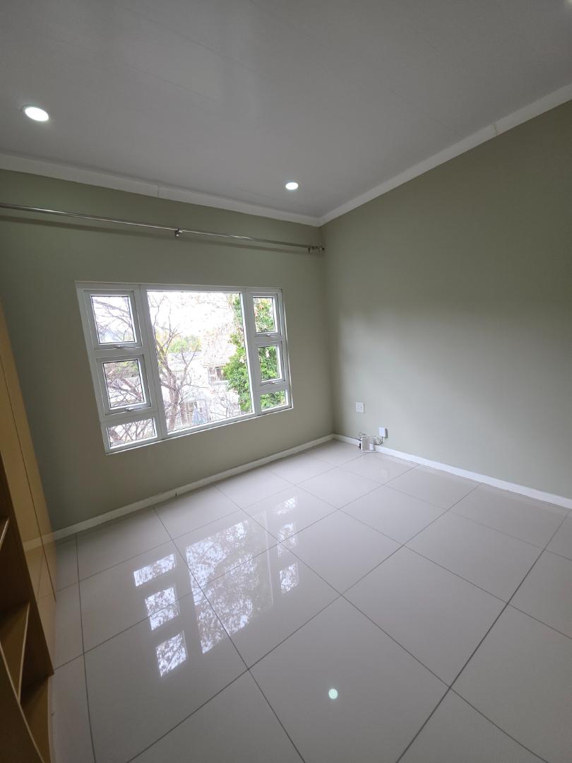 To Let 2 Bedroom Property for Rent in Morningside Manor Gauteng