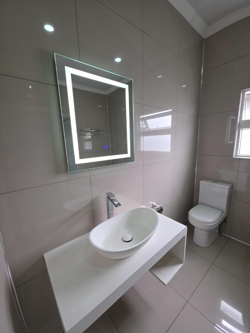 To Let 2 Bedroom Property for Rent in Morningside Manor Gauteng