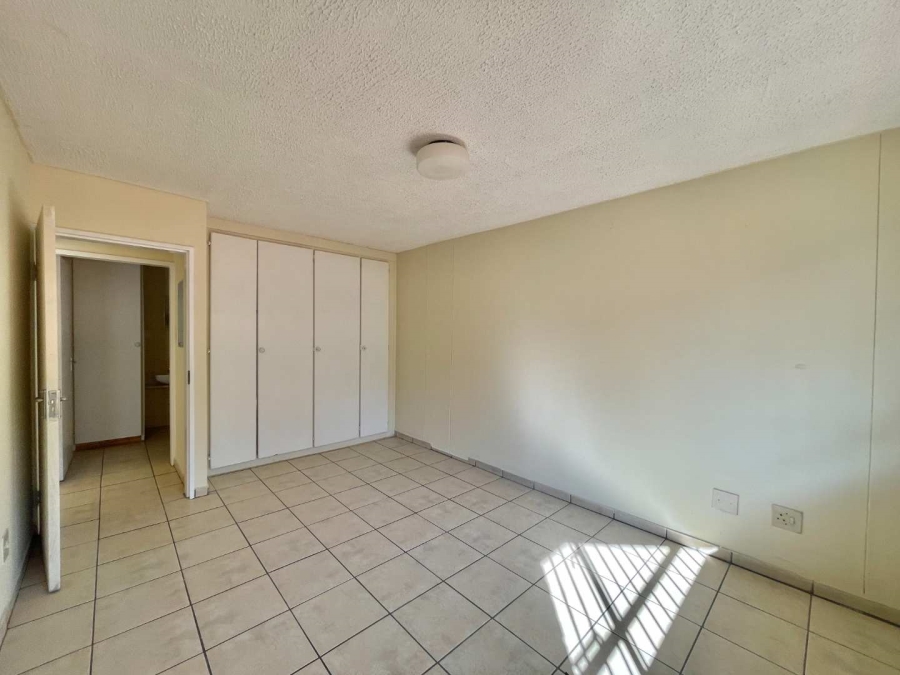 1 Bedroom Property for Sale in Wonderboom South Gauteng