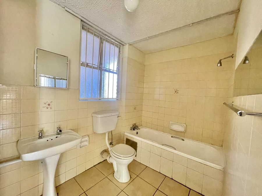 1 Bedroom Property for Sale in Wonderboom South Gauteng
