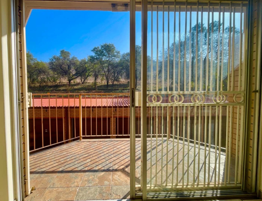 1 Bedroom Property for Sale in Wonderboom South Gauteng