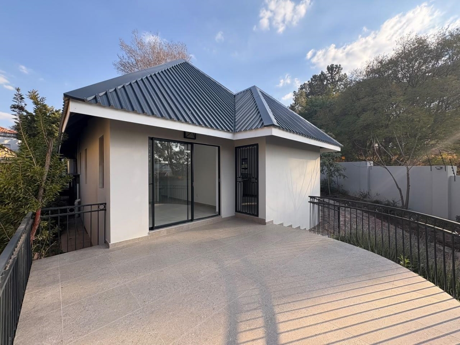 3 Bedroom Property for Sale in Mondeor Gauteng