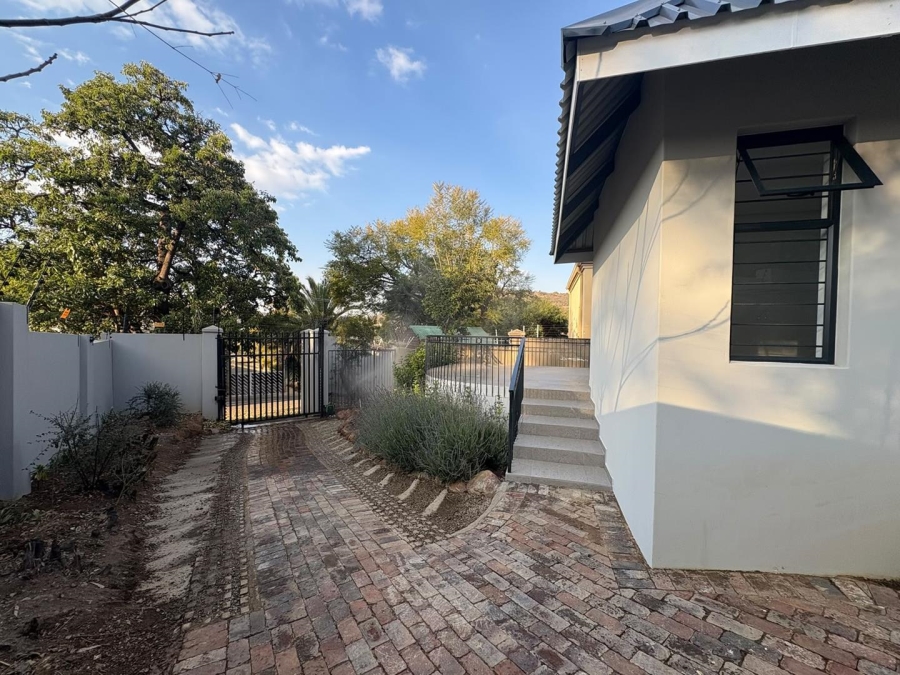 3 Bedroom Property for Sale in Mondeor Gauteng