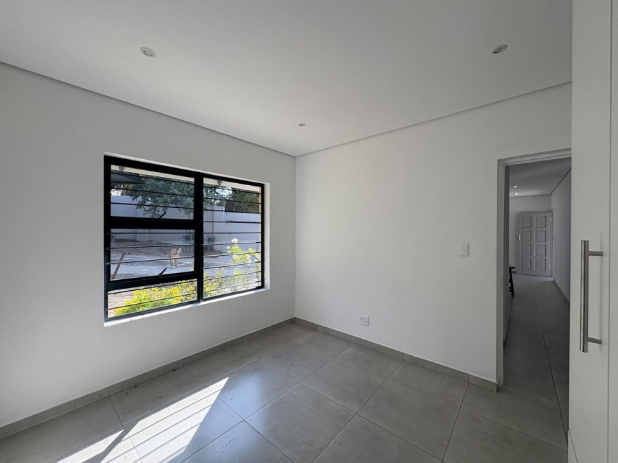 3 Bedroom Property for Sale in Mondeor Gauteng