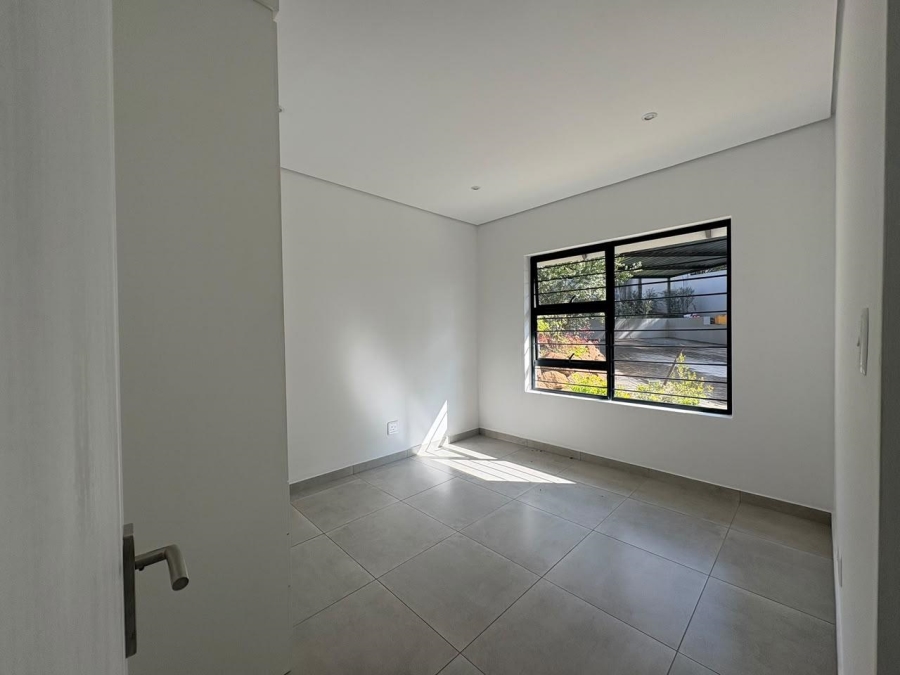3 Bedroom Property for Sale in Mondeor Gauteng