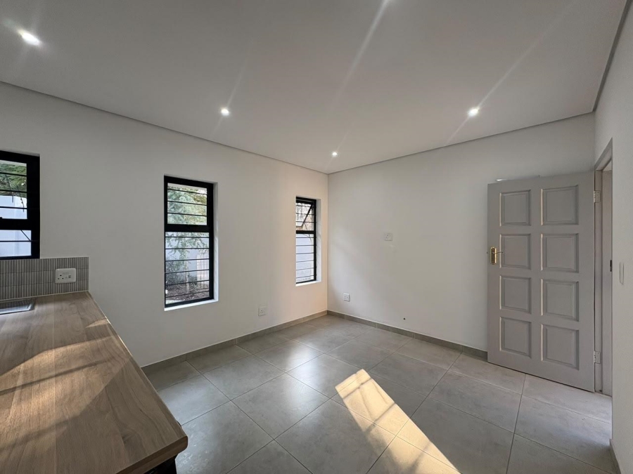 3 Bedroom Property for Sale in Mondeor Gauteng