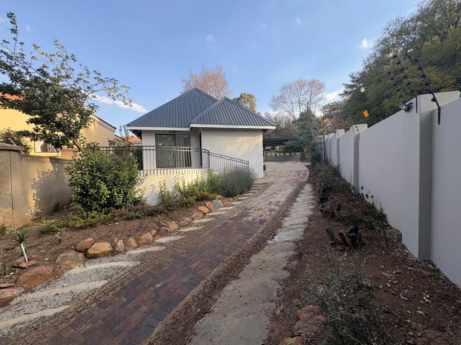 3 Bedroom Property for Sale in Mondeor Gauteng