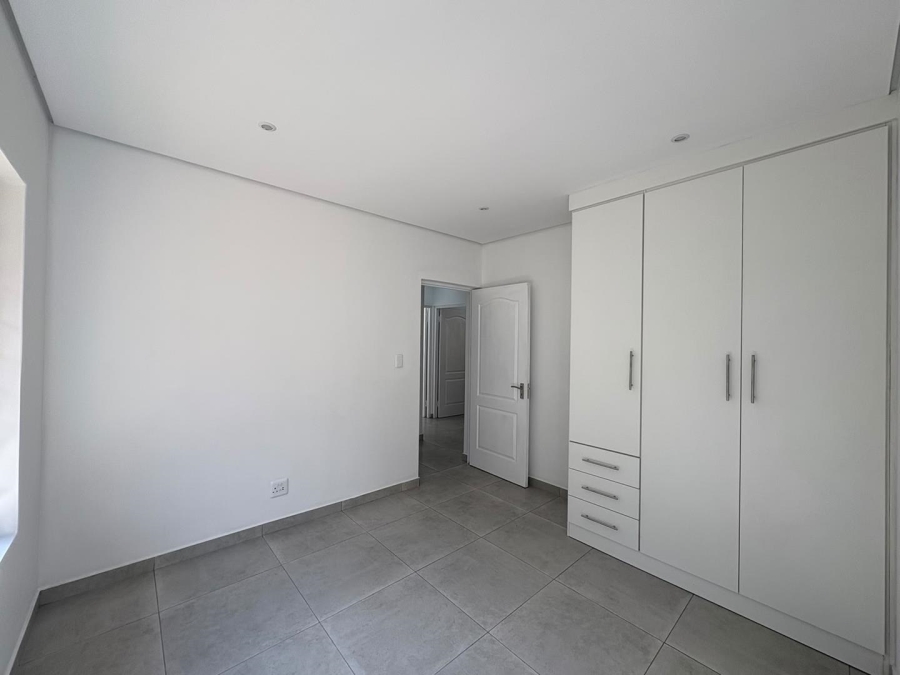 3 Bedroom Property for Sale in Mondeor Gauteng