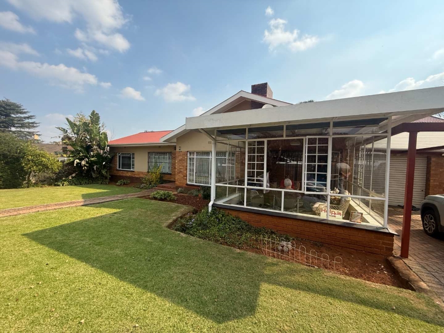 To Let 3 Bedroom Property for Rent in Florida Gauteng