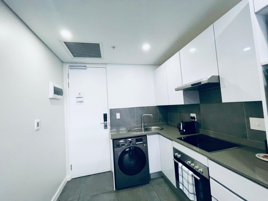 To Let 1 Bedroom Property for Rent in Illovo Gauteng