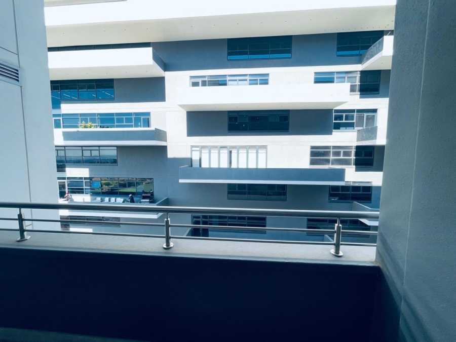 To Let 1 Bedroom Property for Rent in Illovo Gauteng