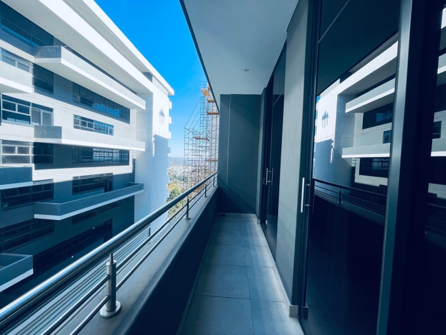 To Let 1 Bedroom Property for Rent in Illovo Gauteng