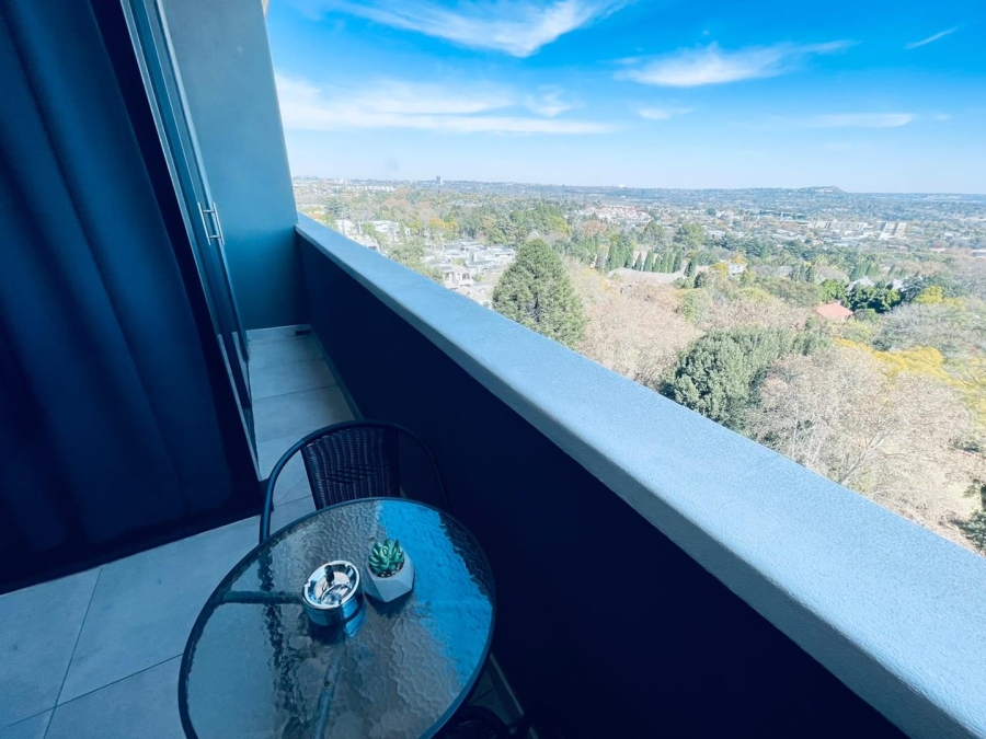 To Let 1 Bedroom Property for Rent in Illovo Gauteng