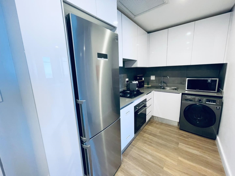 To Let 1 Bedroom Property for Rent in Illovo Gauteng