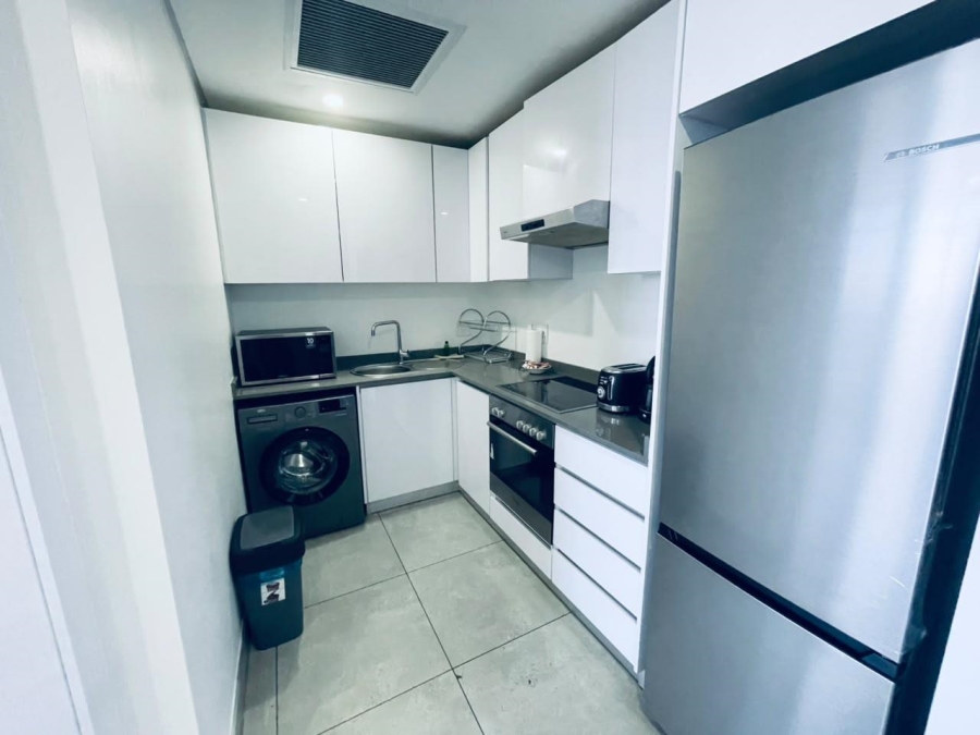 To Let 1 Bedroom Property for Rent in Illovo Gauteng