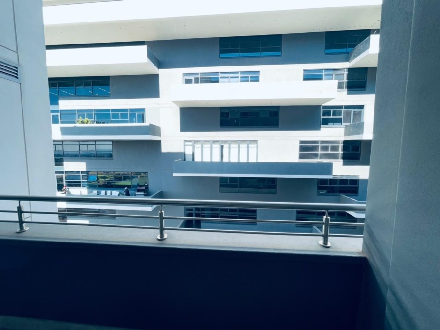 To Let 1 Bedroom Property for Rent in Illovo Gauteng