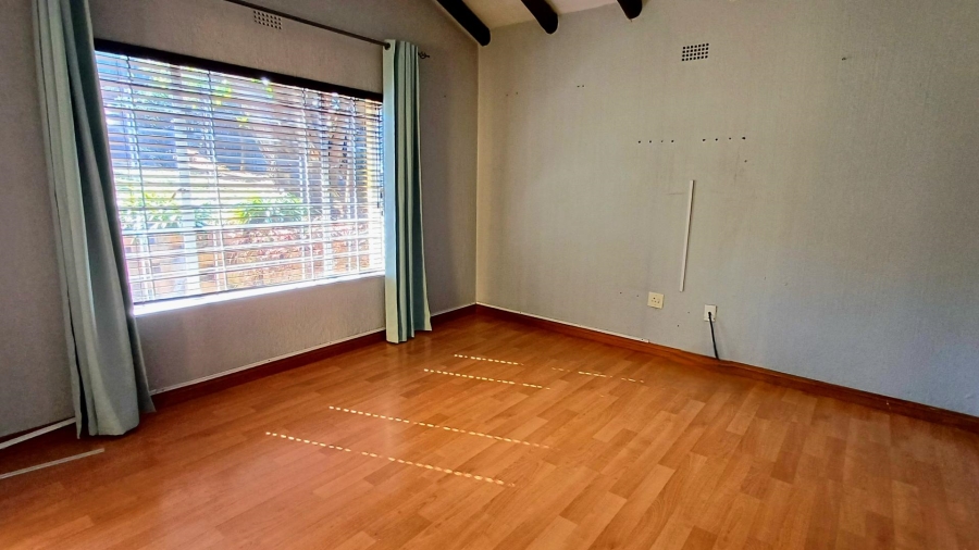 To Let 4 Bedroom Property for Rent in Weltevreden Park Gauteng