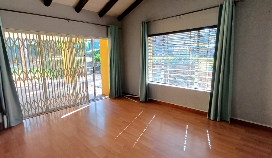 To Let 4 Bedroom Property for Rent in Weltevreden Park Gauteng