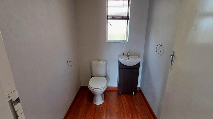 To Let 4 Bedroom Property for Rent in Weltevreden Park Gauteng