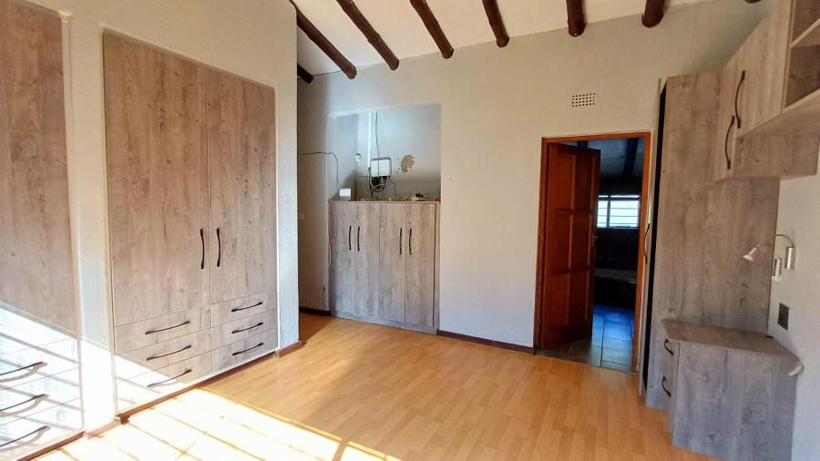 To Let 4 Bedroom Property for Rent in Weltevreden Park Gauteng