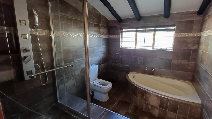 To Let 4 Bedroom Property for Rent in Weltevreden Park Gauteng