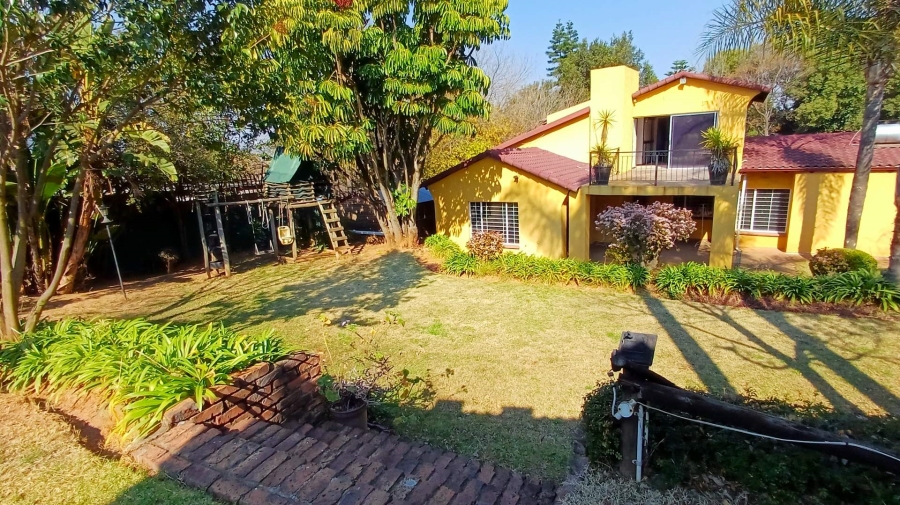 To Let 4 Bedroom Property for Rent in Weltevreden Park Gauteng