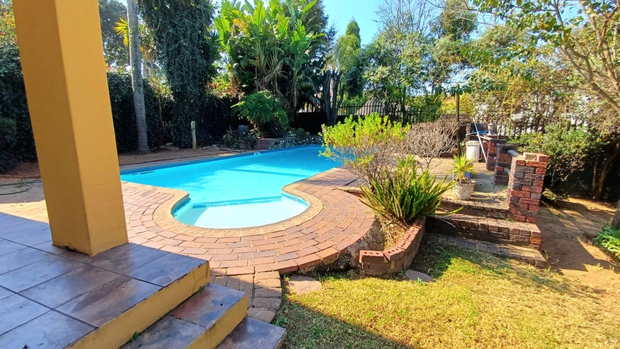 To Let 4 Bedroom Property for Rent in Weltevreden Park Gauteng