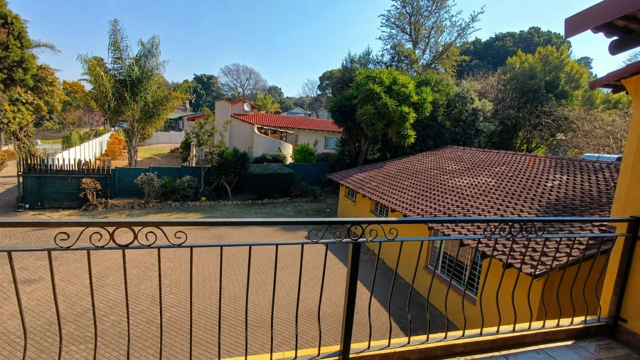 To Let 4 Bedroom Property for Rent in Weltevreden Park Gauteng