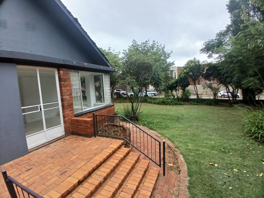 To Let 1 Bedroom Property for Rent in Menlo Park Gauteng