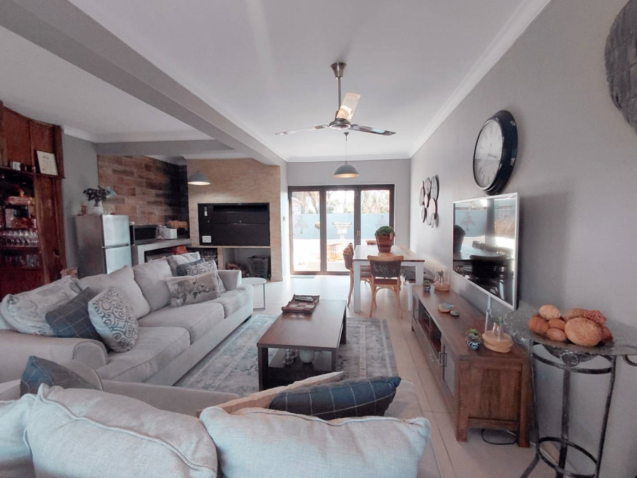3 Bedroom Property for Sale in Glen Marais Gauteng