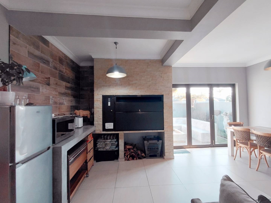 3 Bedroom Property for Sale in Glen Marais Gauteng