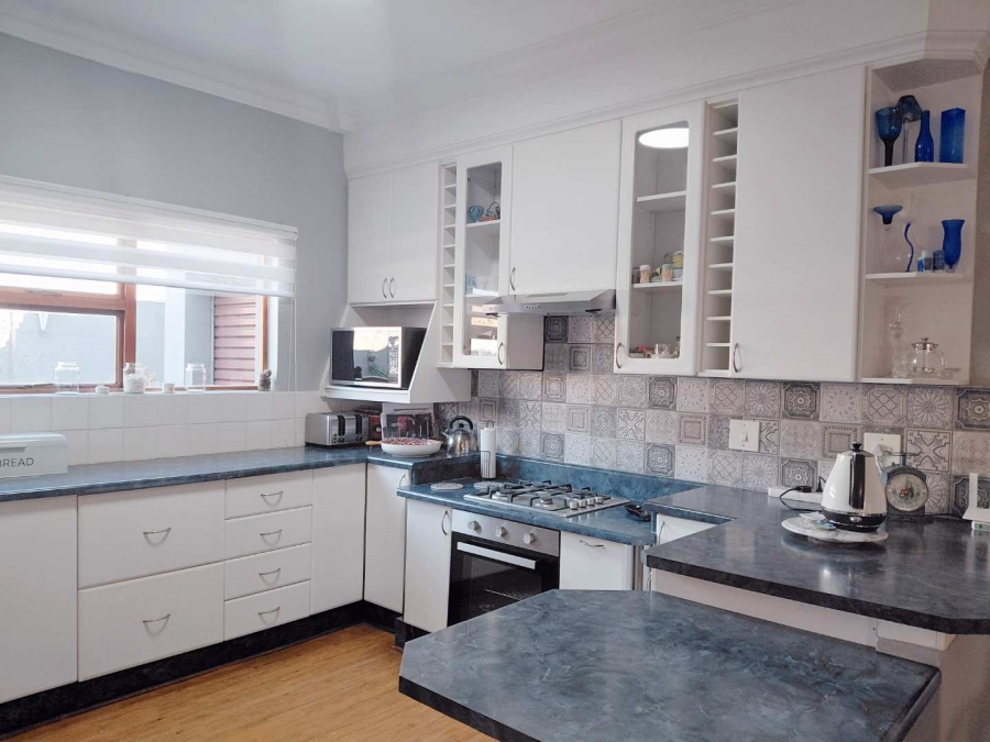 3 Bedroom Property for Sale in Glen Marais Gauteng