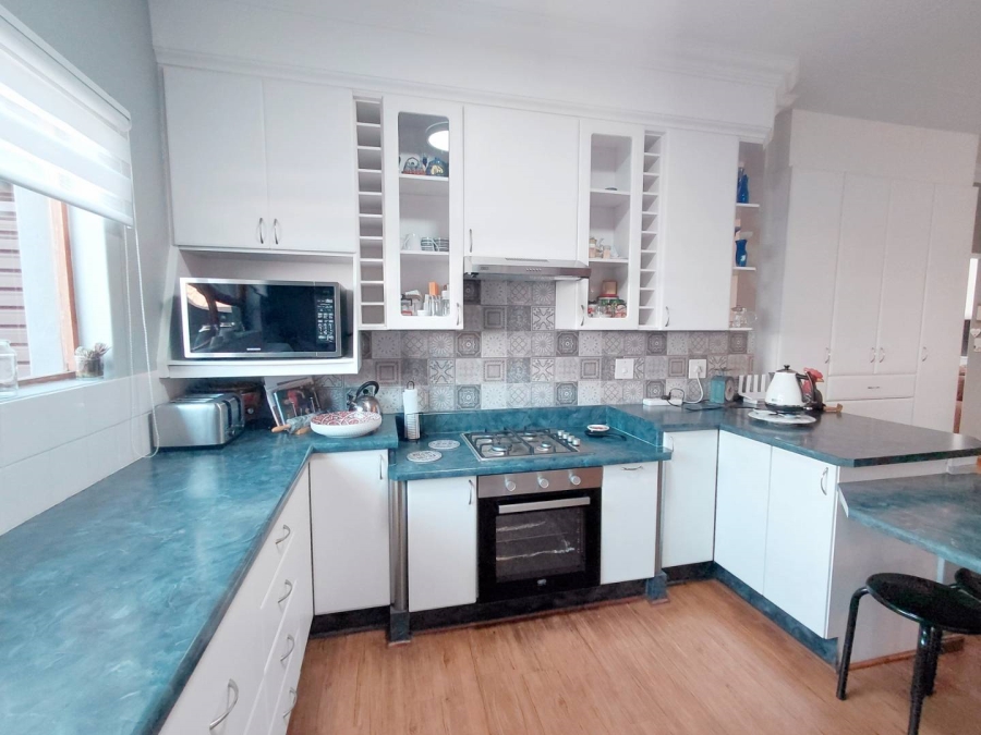 3 Bedroom Property for Sale in Glen Marais Gauteng