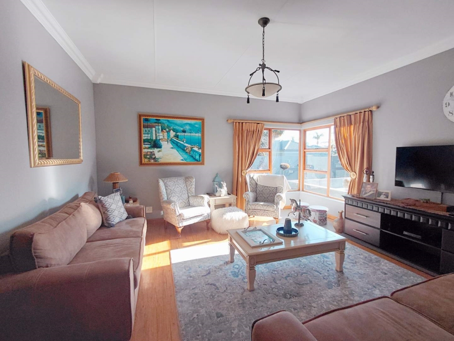 3 Bedroom Property for Sale in Glen Marais Gauteng