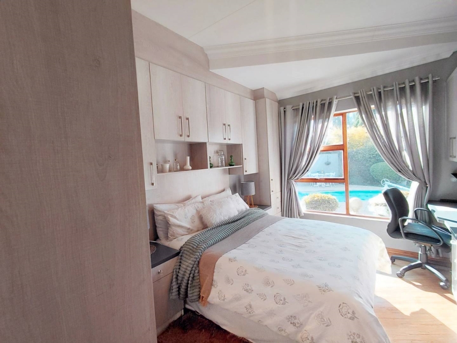 3 Bedroom Property for Sale in Glen Marais Gauteng