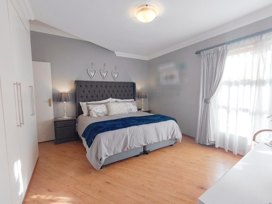 3 Bedroom Property for Sale in Glen Marais Gauteng