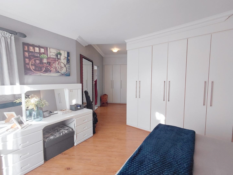 3 Bedroom Property for Sale in Glen Marais Gauteng