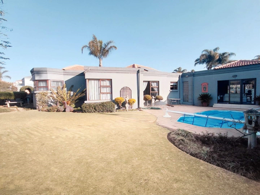 3 Bedroom Property for Sale in Glen Marais Gauteng