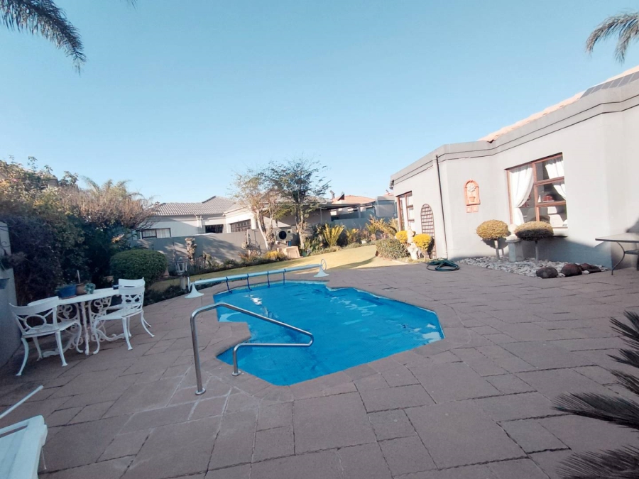 3 Bedroom Property for Sale in Glen Marais Gauteng
